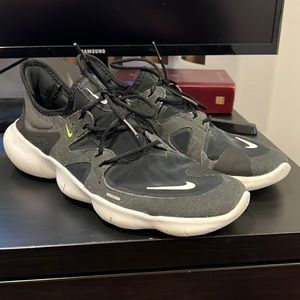Nike Size 10 Black Free Run 5.0